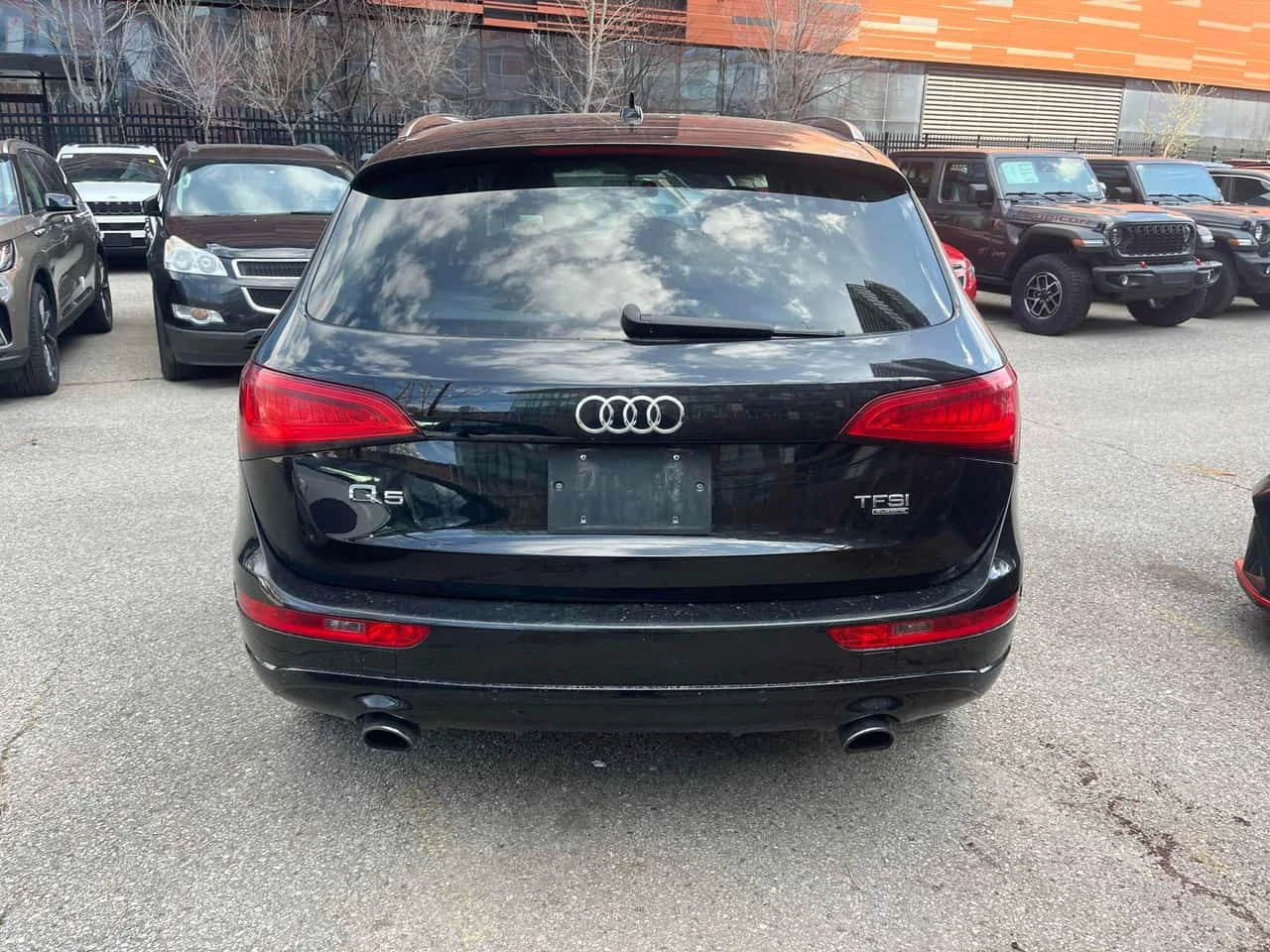Audi Q5  2.0L Technik | PANO | NAVI | PODGREV | , снимка 5 - Автомобили и джипове - 54423953