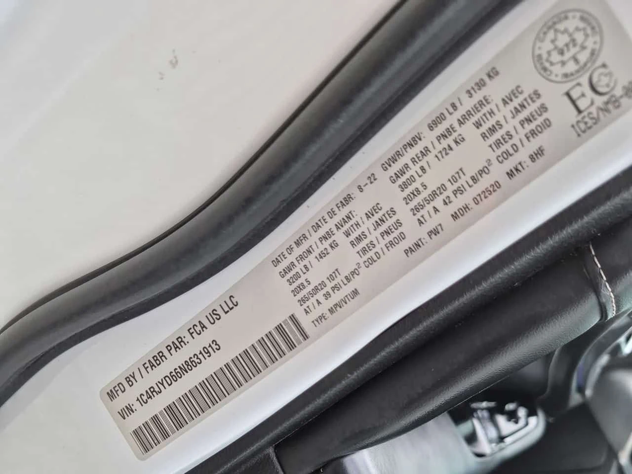 Jeep Grand cherokee * Overland * ДИСТРОНИК* КАМЕРА* ПАНОРАМА* , снимка 16 - Автомобили и джипове - 54608481