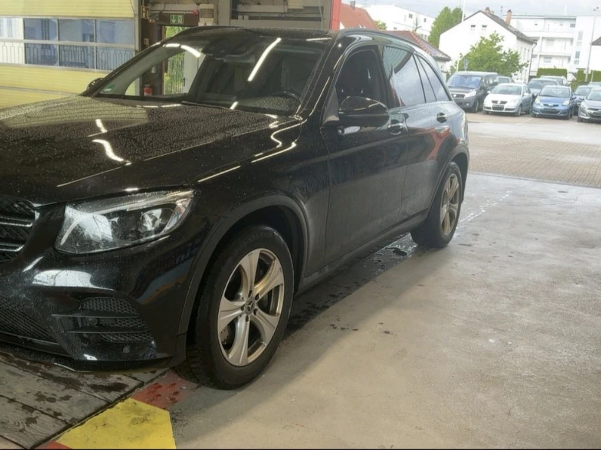 Mercedes-Benz GLC 250 AMG Night Pack / Панорама /360/, снимка 3 - Автомобили и джипове - 55540584