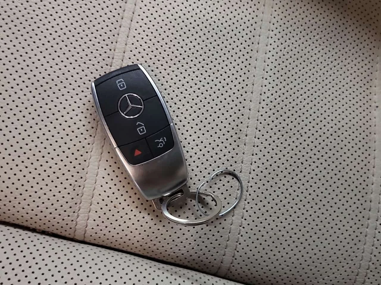 Mercedes-Benz GLE 350 * CARFAX * Без инциденти * От Mercedes * , снимка 11 - Автомобили и джипове - 55585581