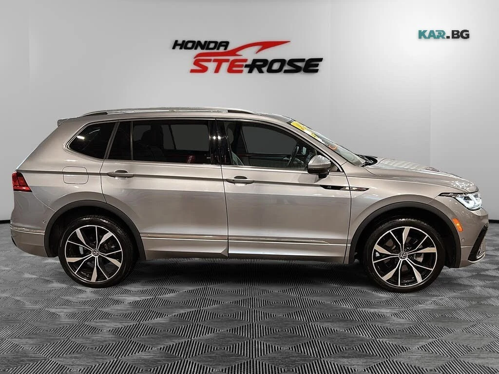 VW Tiguan R-Line 4Motion * АвтоКредит * (ЦЕНА ДО БГ), снимка 3 - Автомобили и джипове - 56167276