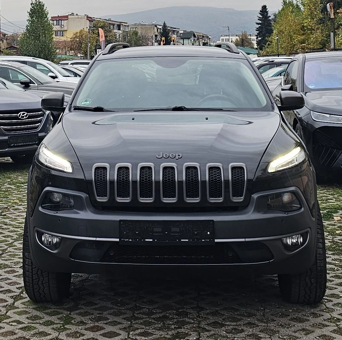 Jeep Cherokee 3.2 V6 Trailhawk 4x4 , снимка 2 - Автомобили и джипове - 56728552