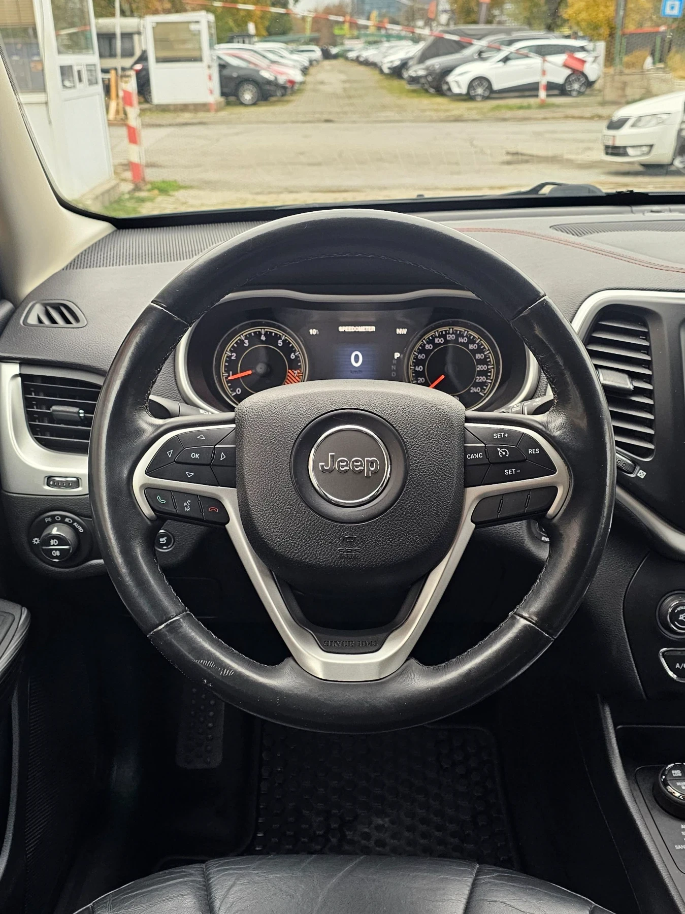 Jeep Cherokee 3.2 V6 Trailhawk 4x4 , снимка 12 - Автомобили и джипове - 56728552