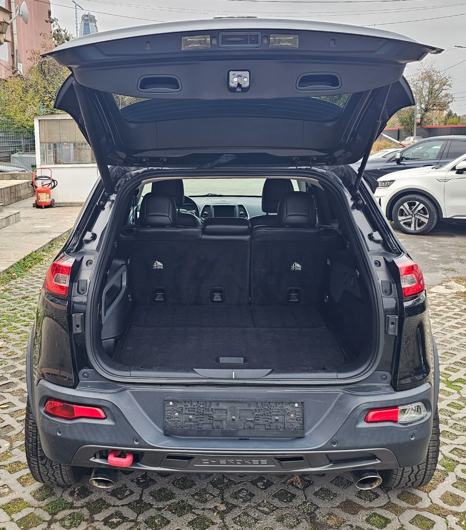 Jeep Cherokee 3.2 V6 Trailhawk 4x4  | Mobile.bg � ����������� 5