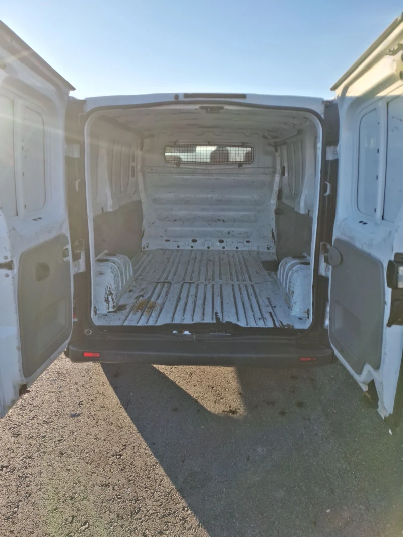 Renault Trafic, снимка 13 - Бусове и автобуси - 48602602