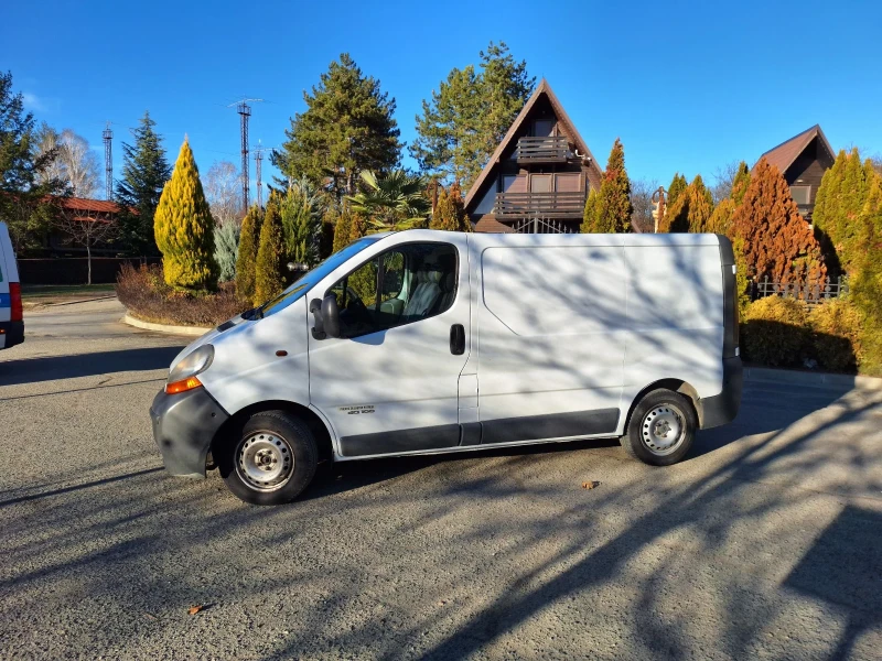 Renault Trafic, снимка 4 - Бусове и автобуси - 48602602