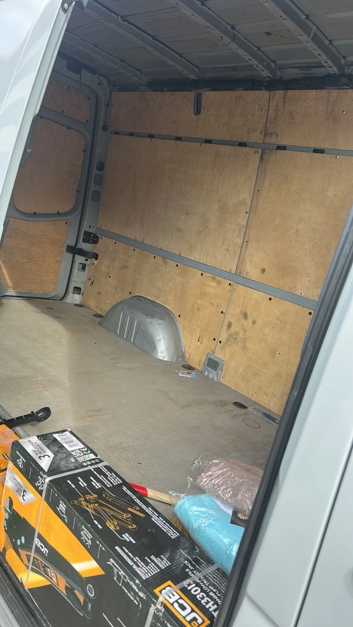 Mercedes-Benz Sprinter 319 V6 - изображение 9