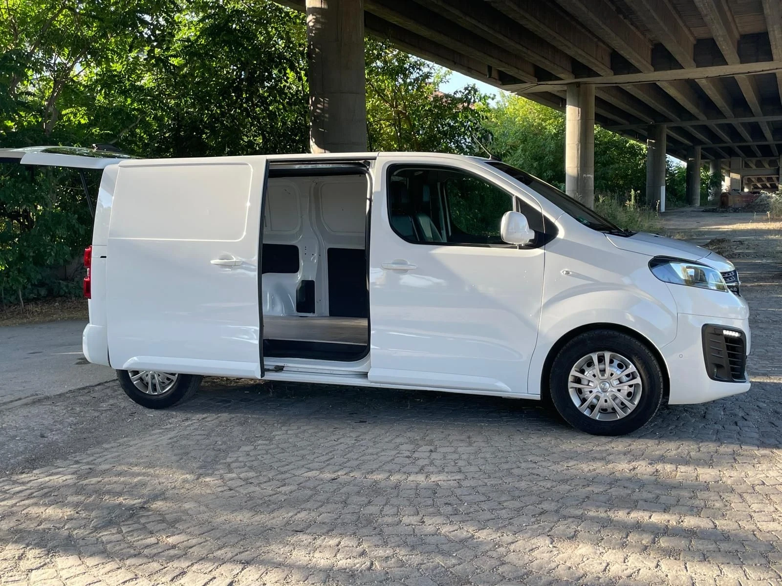 Opel Vivaro HeadUp/Подгрев/Navi, снимка 3 - Бусове и автобуси - 56171117