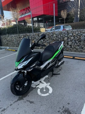 ������ Kawasaki J300
