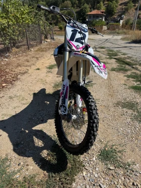 ����� �� �������� �� Yamaha Yzf