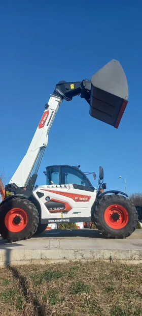 Телескопичен товарач Bobcat TL43.80HF Agri 3 stars