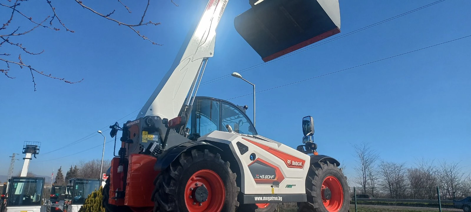 Телескопичен товарач Bobcat TL43.80HF Agri 3 stars - изображение 2