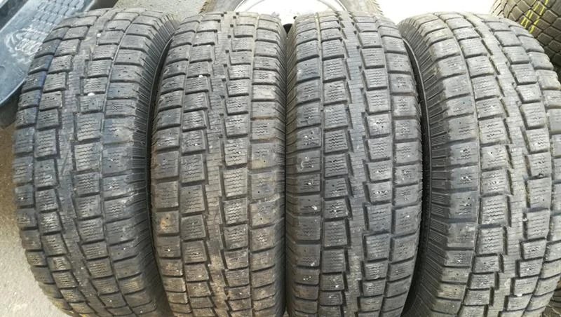 Гуми Зимни 245/70R17, снимка 1 - Гуми и джанти - 26740842