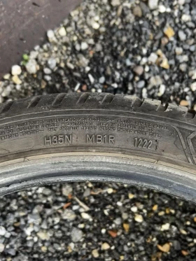 Гуми Всесезонни 225/40R18, снимка 4 - Гуми и джанти - 52921846