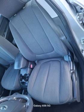 Kia Carens 2.0 benzin 144кс., снимка 6