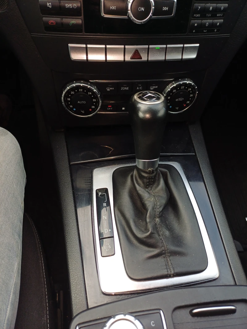 Mercedes-Benz C 200, снимка 7 - Автомобили и джипове - 53072038