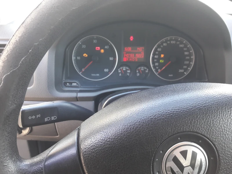 VW Golf Variant 1.9 TDI DSG  Автоматик, снимка 5 - Автомобили и джипове - 48643386