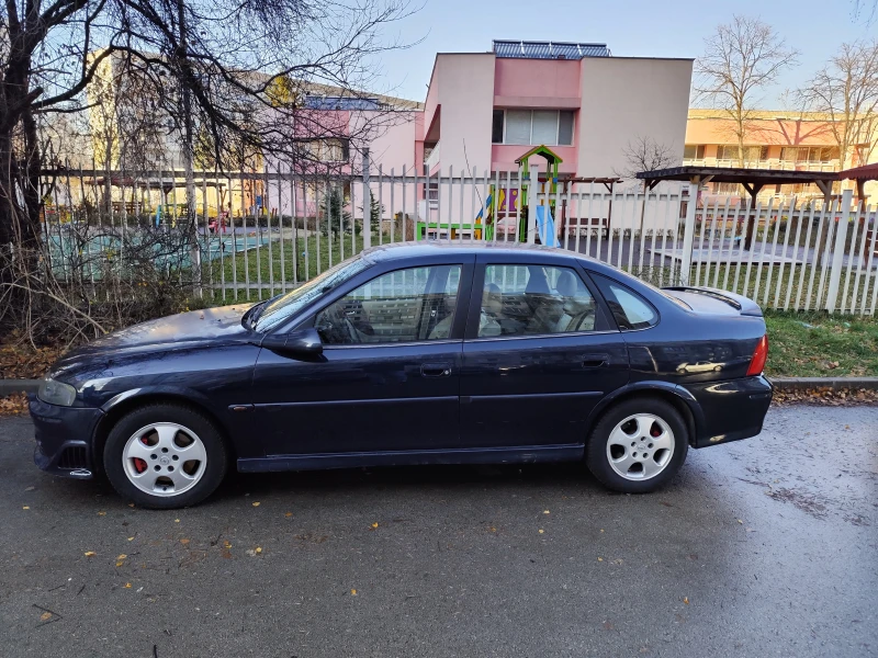 Opel Vectra, снимка 3 - Автомобили и джипове - 48775778