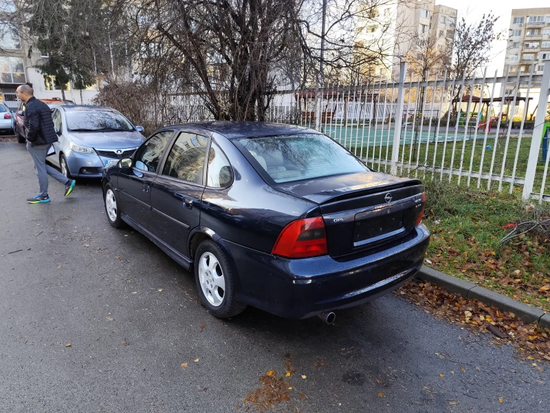 Opel Vectra, снимка 4 - Автомобили и джипове - 48775778