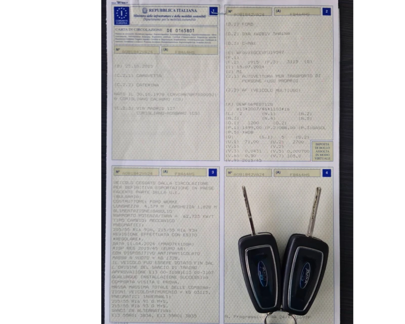 Ford C-max 1.5 TDCi Facelift Navi, снимка 4 - Автомобили и джипове - 51916068