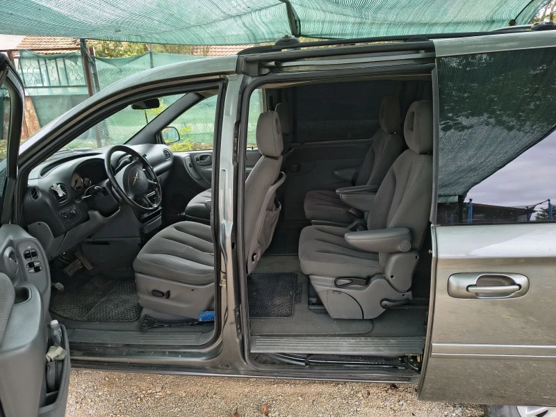Chrysler Voyager, снимка 5 - Автомобили и джипове - 52028534