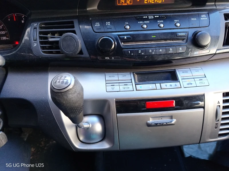 Honda Fr-v 2.2TDI, снимка 9 - Автомобили и джипове - 52254033