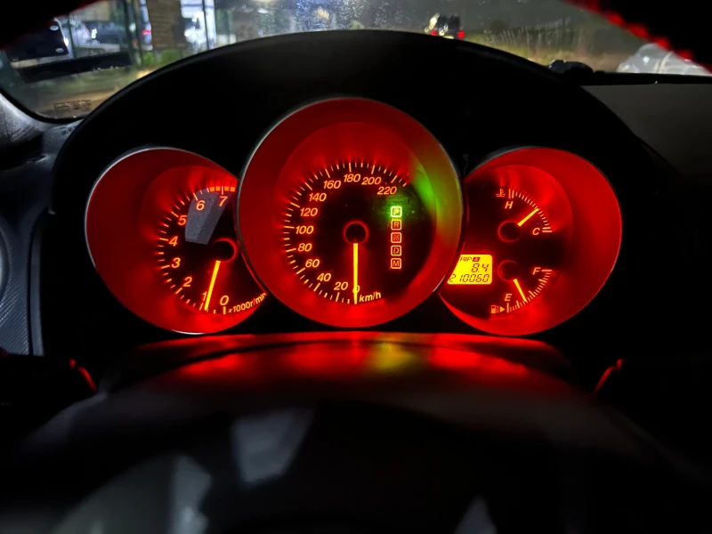 Mazda 3 1.6i Автомат, снимка 11 - Автомобили и джипове - 52553520