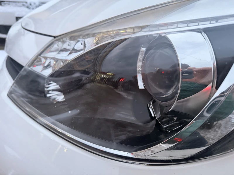 Toyota Yaris 98000km!!!, снимка 14 - Автомобили и джипове - 53064691