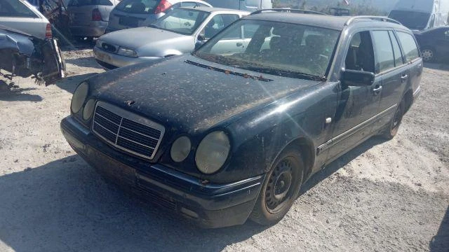 Mercedes-Benz E 220 - [1] 