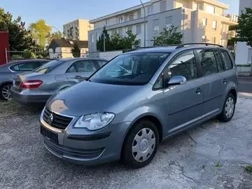 VW Touran  3br. 1.9 BXE 2.0 TDI BKD - изображение 4