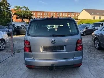 VW Touran  3br. 1.9 BXE 2.0 TDI BKD - изображение 2