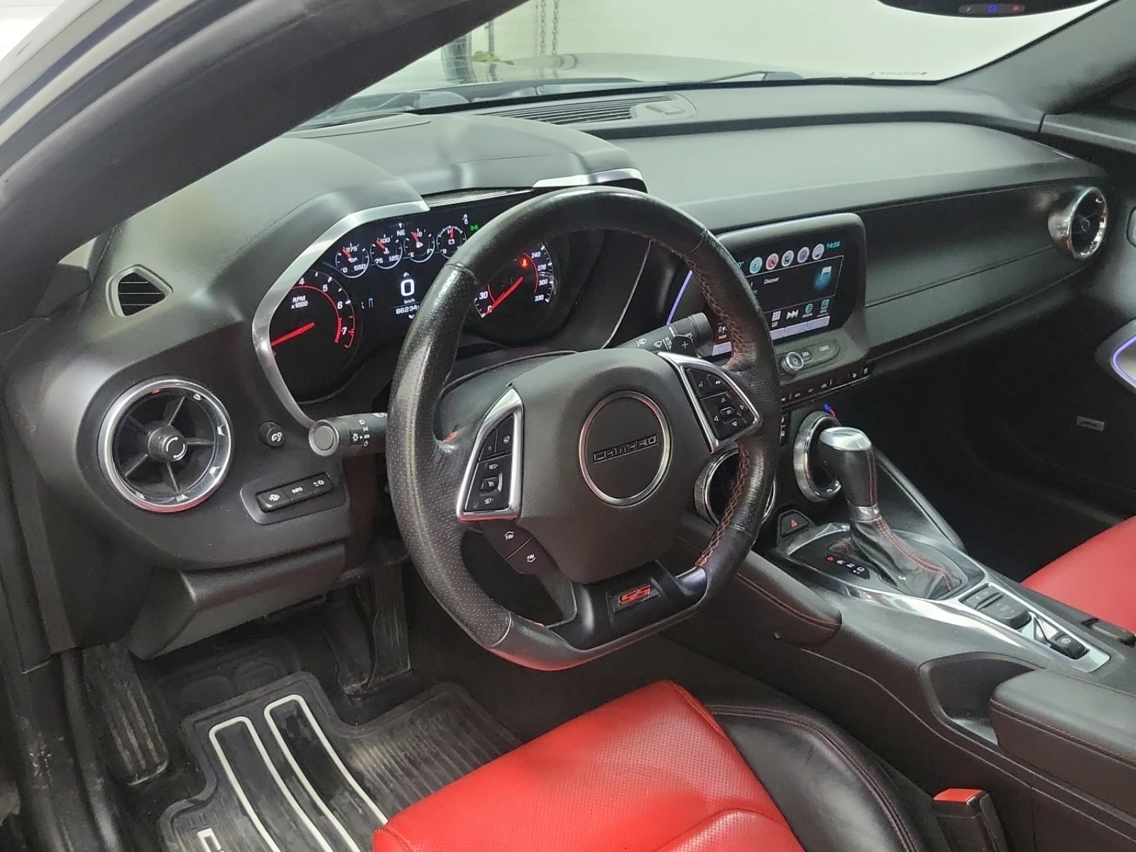 Chevrolet Camaro * 2SS * CARFAX * ВЪЗМОЖНОСТ ЗА ФИНАНСИРАНЕ - изображение 9