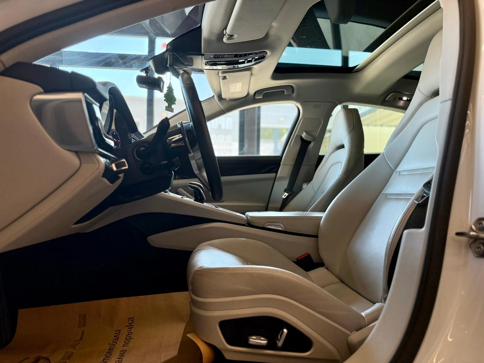 Porsche Panamera 4* Panorama* Лизинг - изображение 8