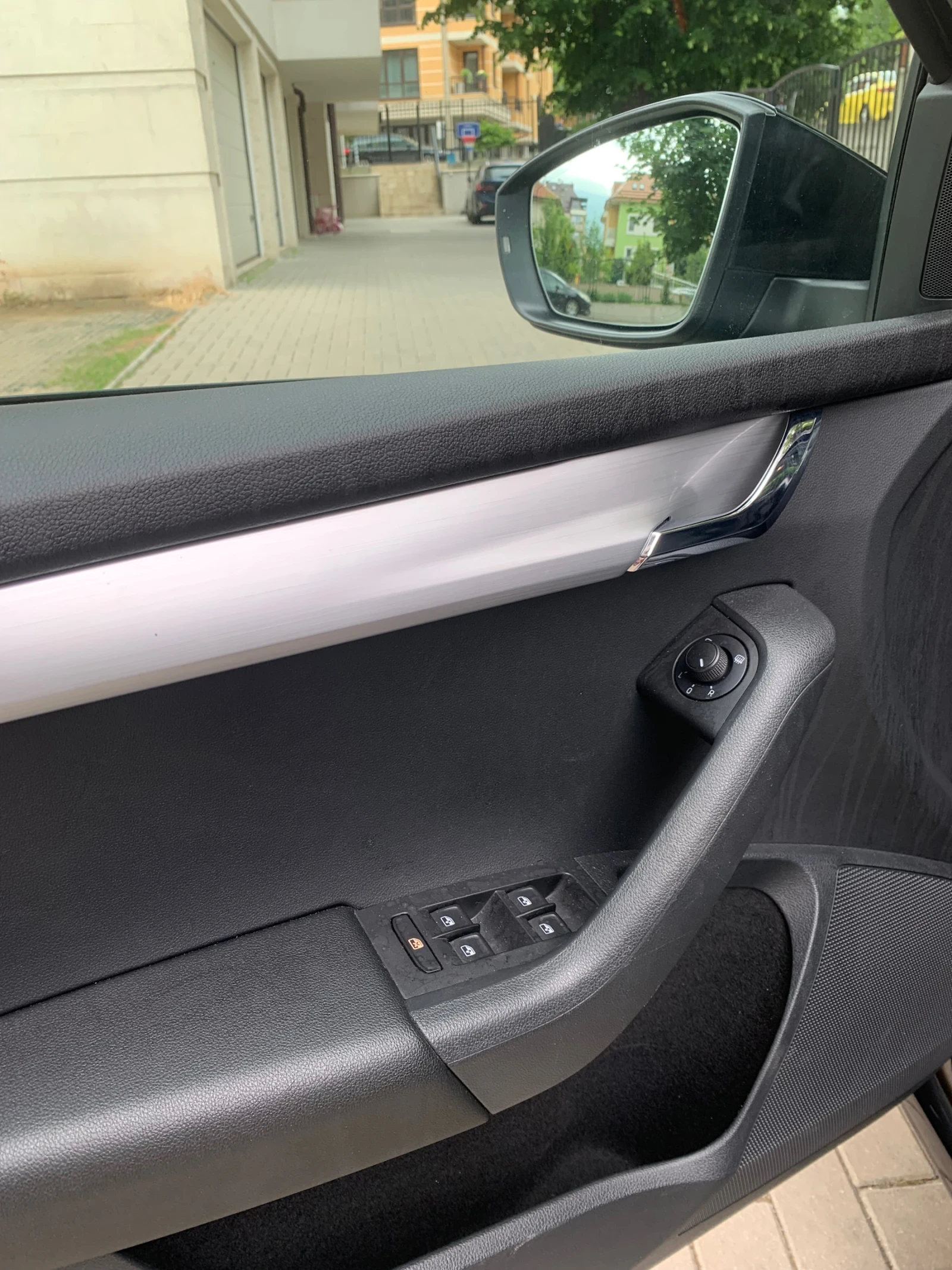 Skoda Octavia Ambition DSG 7 степенна автоматик - изображение 8