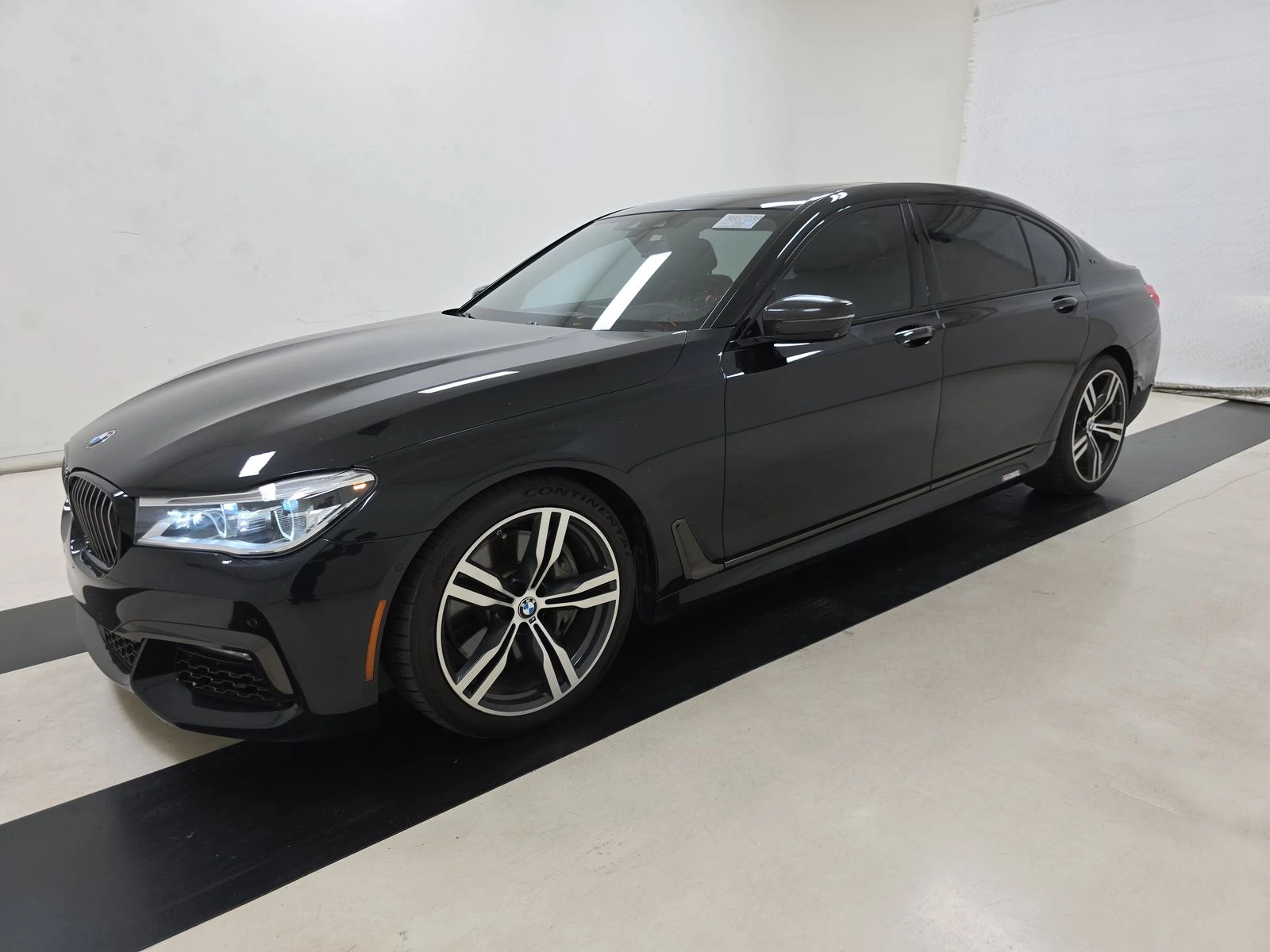 BMW 750 2019M-PACK* DISTRO* B&W* HEADUP* 360* МАСАЖ* ОБДУХ - изображение 2