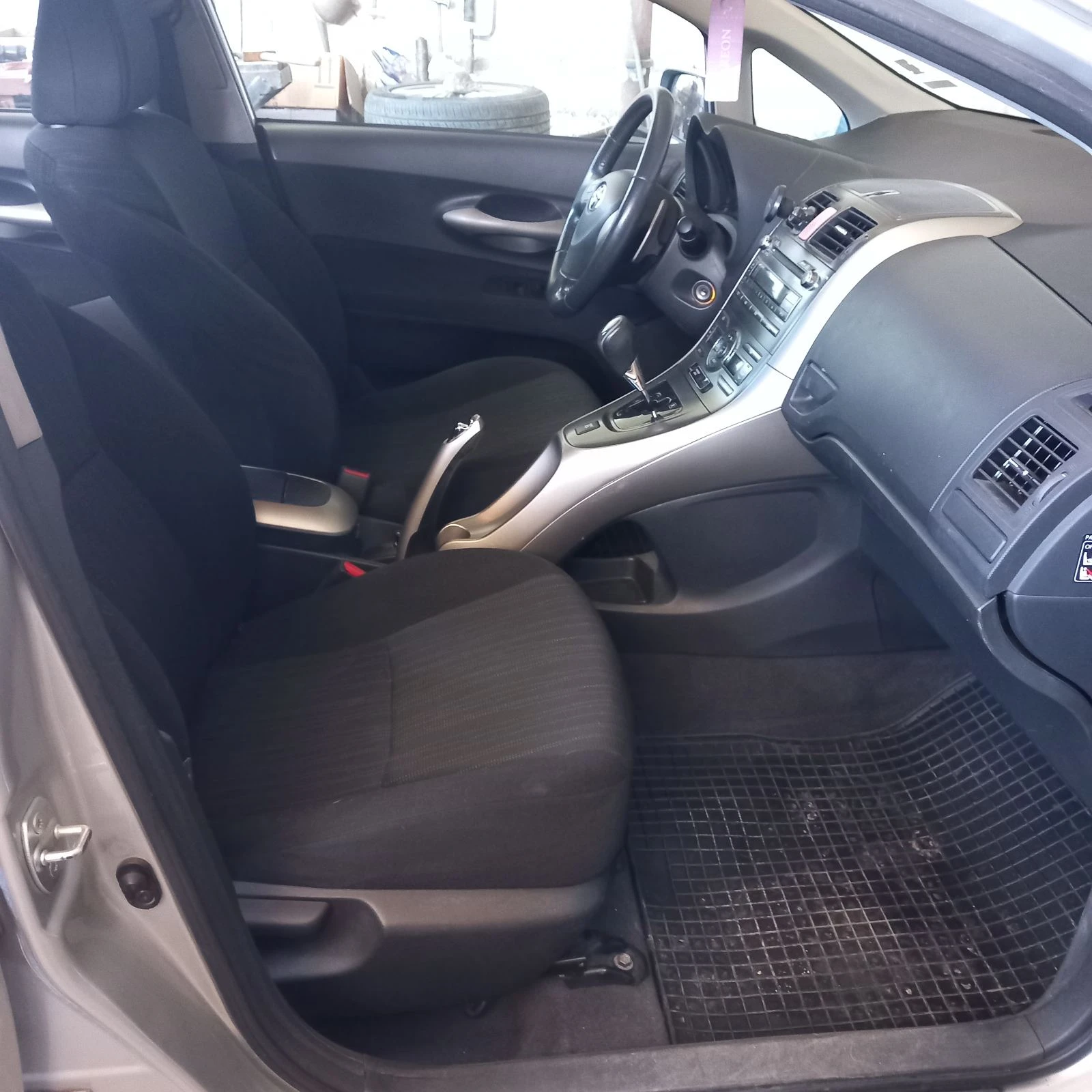 Toyota Auris  | Mobile.bg   15