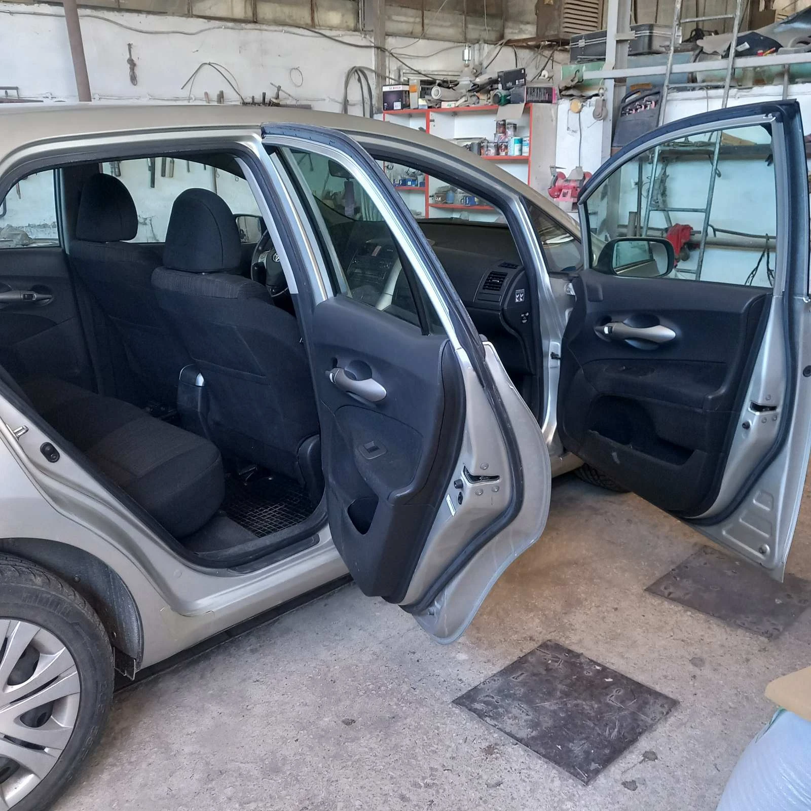 Toyota Auris  | Mobile.bg   14