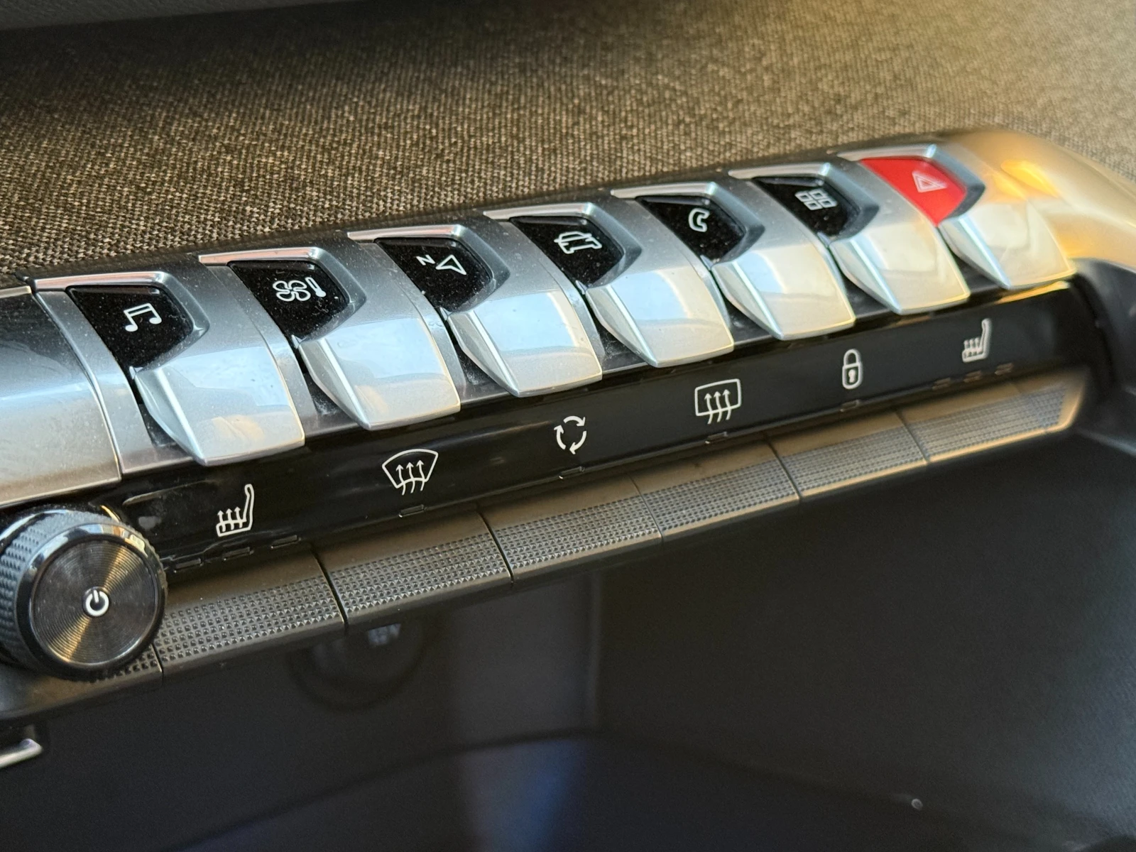 Peugeot 3008 1.5* Blue-HDi* Allure | Mobile.bg — изображение 17