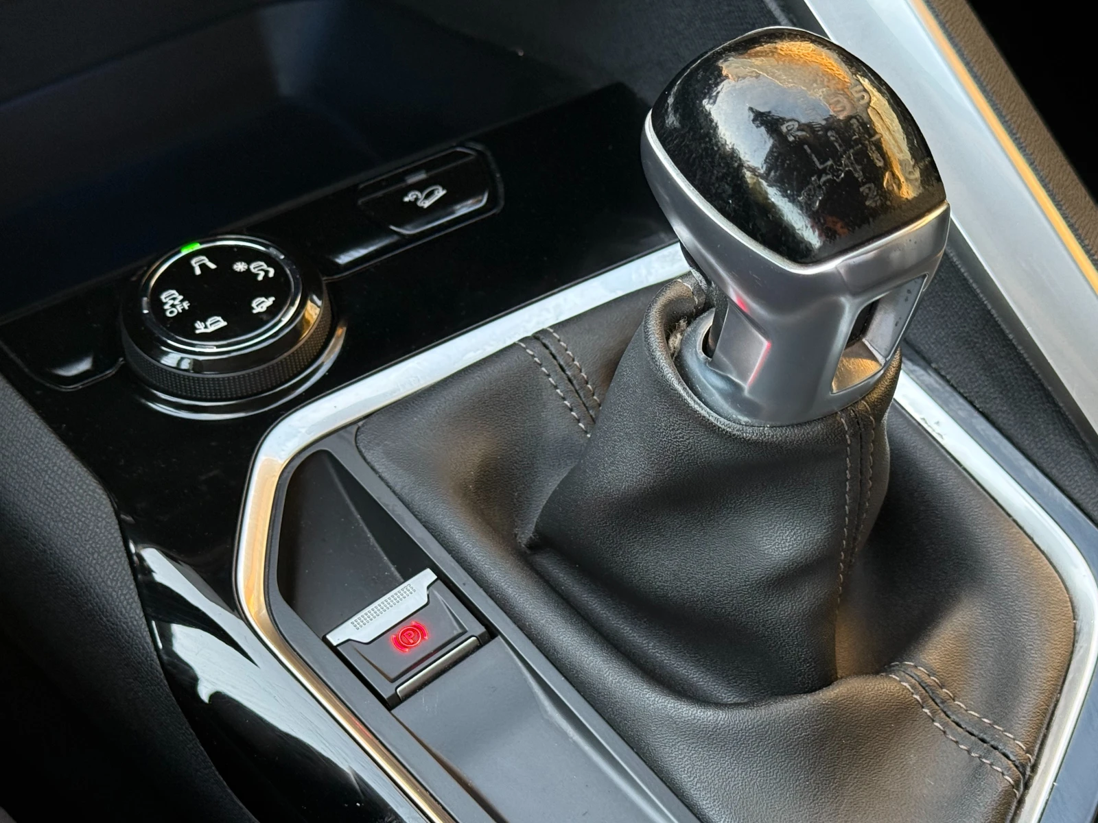 Peugeot 3008 1.5* Blue-HDi* Allure | Mobile.bg — изображение 16