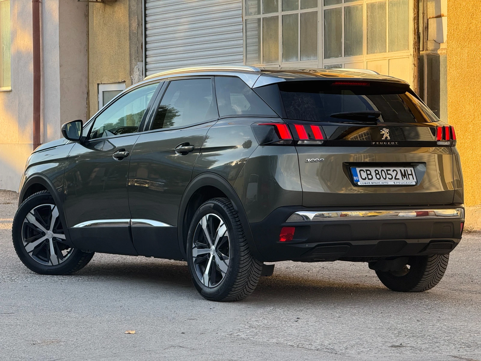 Peugeot 3008 1.5* Blue-HDi* Allure - изображение 4