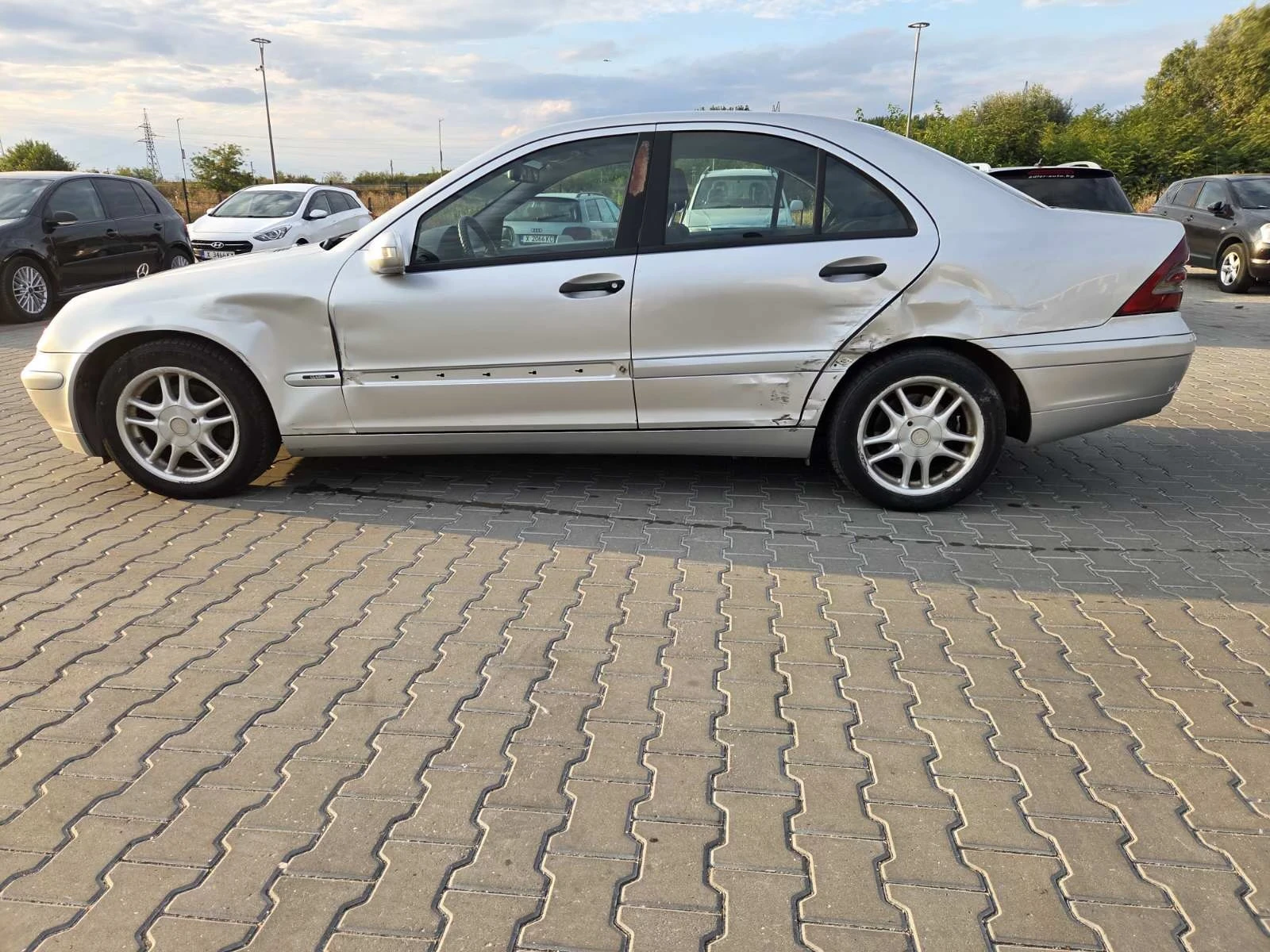 Mercedes-Benz C 200  - изображение 4