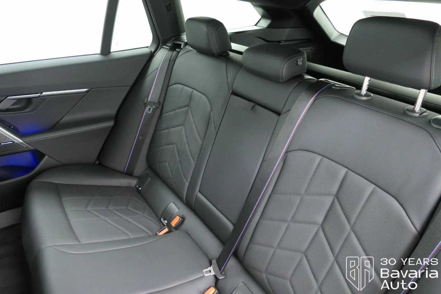 BMW i5 40 eDrive Touring M Sport Paket - изображение 9