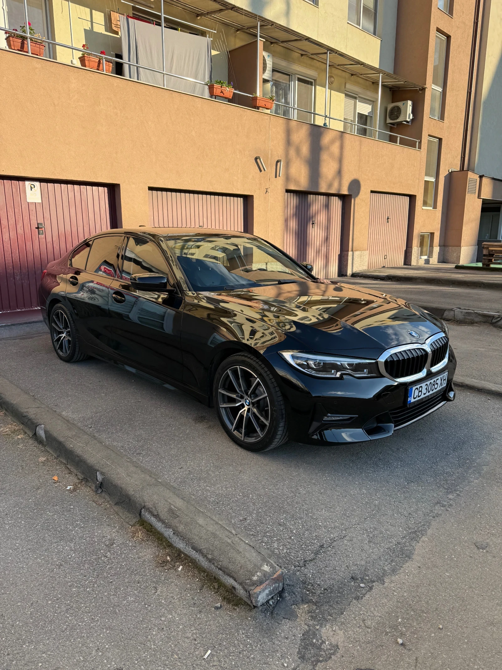 BMW 318 Mild hybrid, снимка 2 - Автомобили и джипове - 54439221