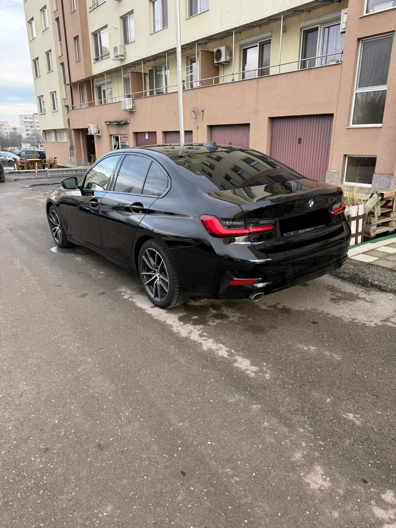 BMW 318 Mild hybrid - изображение 5