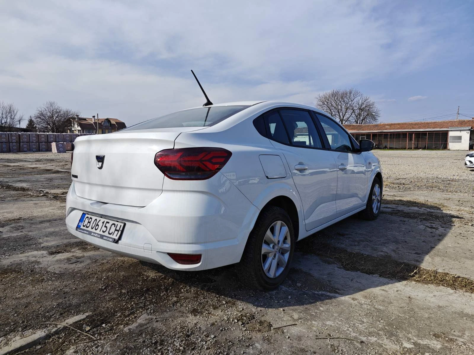 Dacia Logan 1.0 Tce/LPG/100k.c. - изображение 4