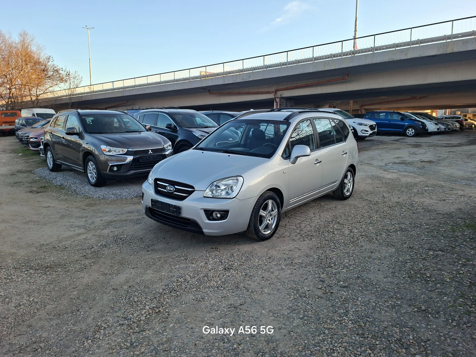 Kia Carens 2.0 benzin 144кс.
