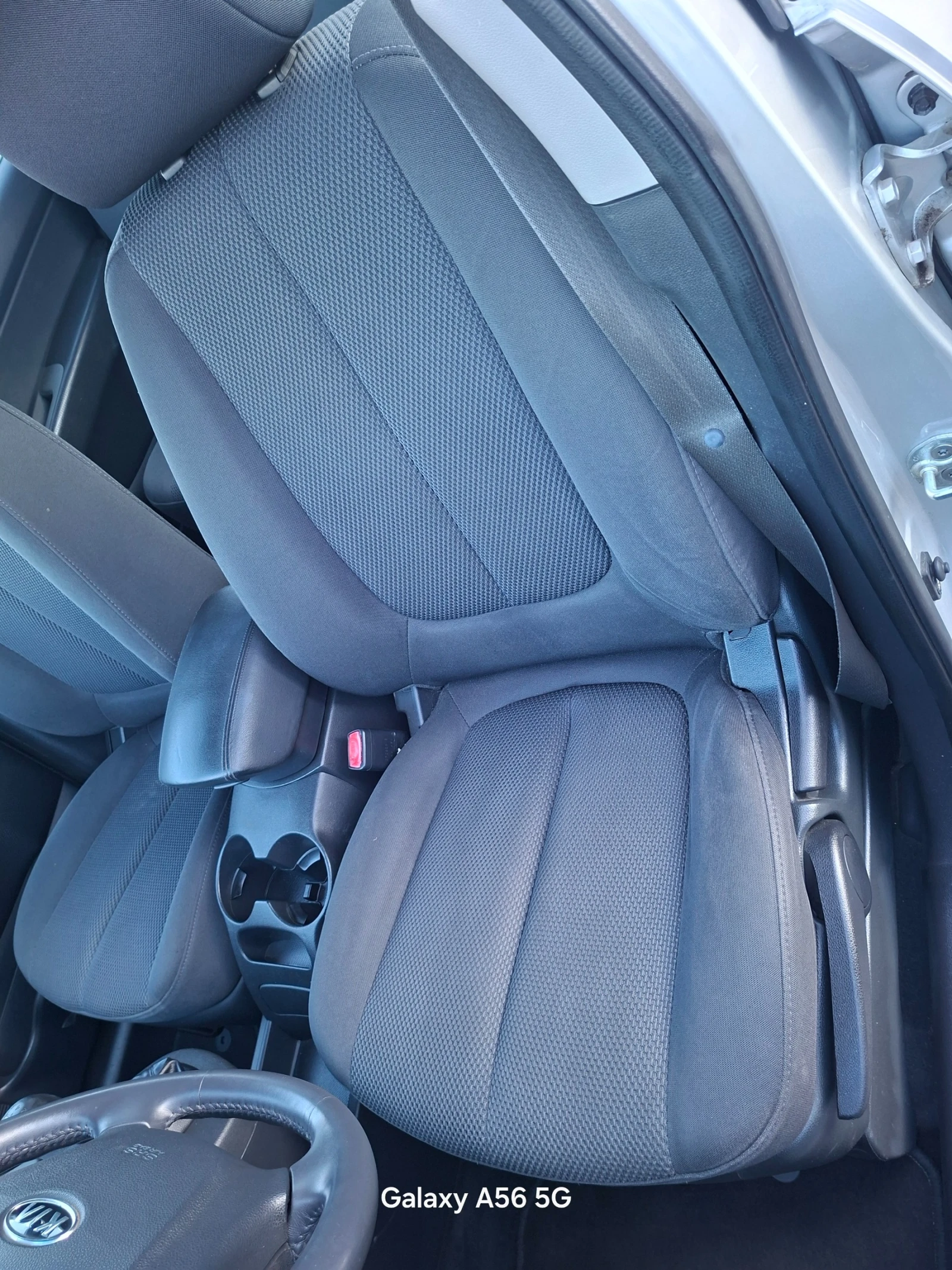 Kia Carens 2.0 benzin 144кс., снимка 6 - Автомобили и джипове - 53791414