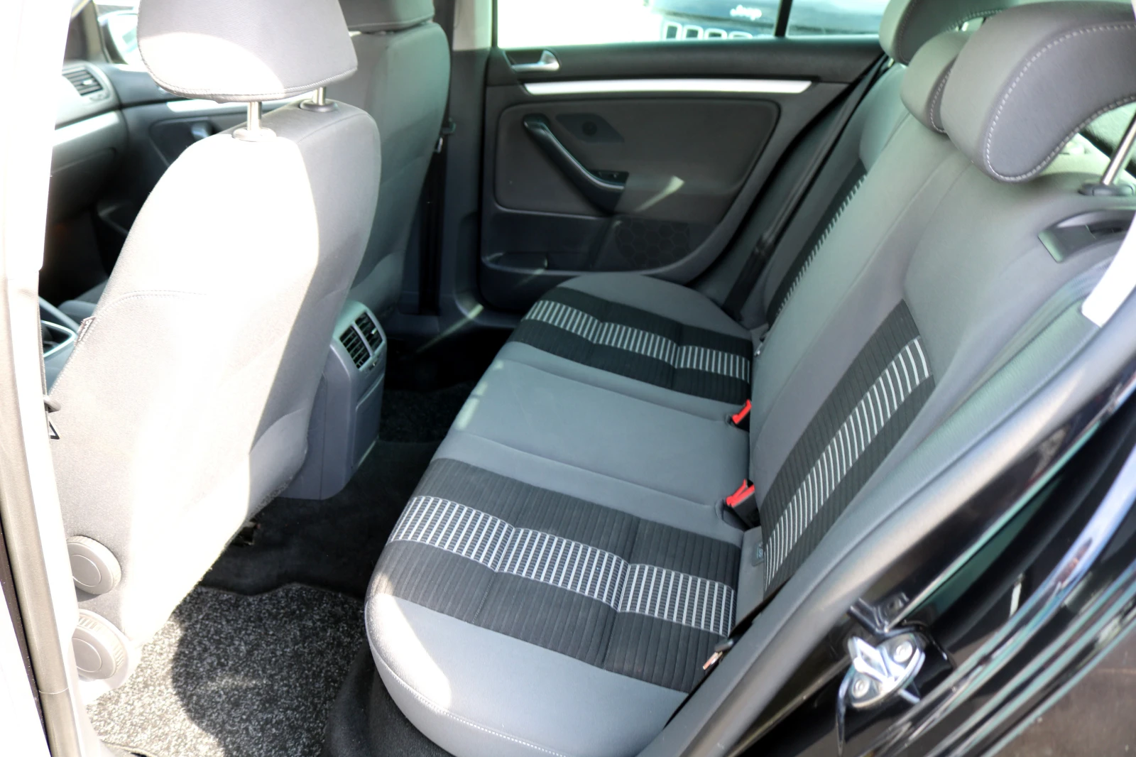 VW Golf 1.4 TSI, снимка 9 - Автомобили и джипове - 53940465