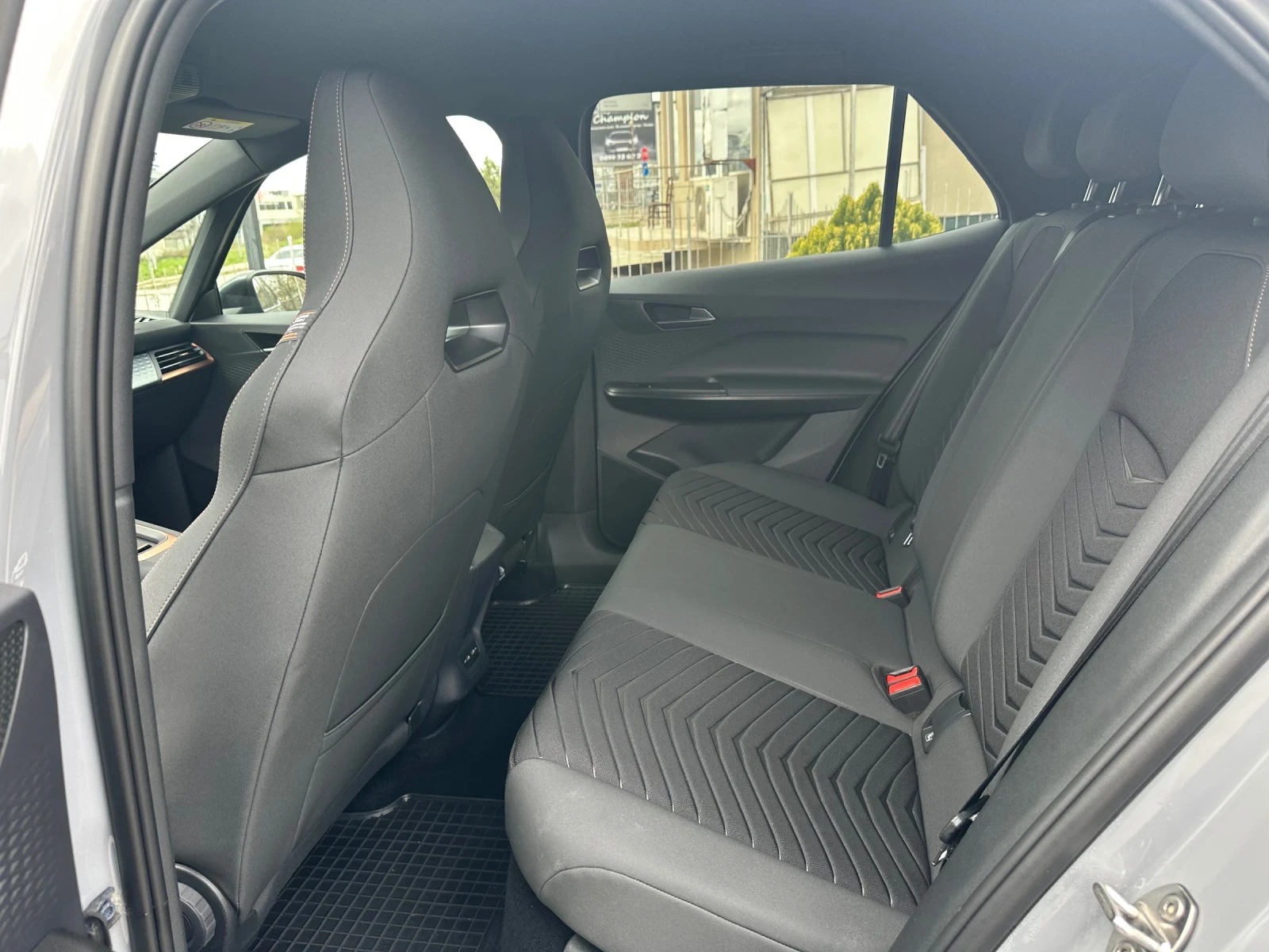 Cupra Born 82kW/h* 22000KM!!* HEAD-UP!!!, снимка 9 - Автомобили и джипове - 54156242