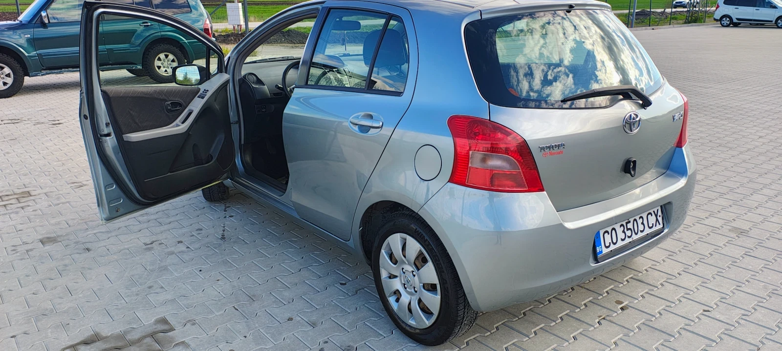 Toyota Yaris, снимка 6 - Автомобили и джипове - 54400399